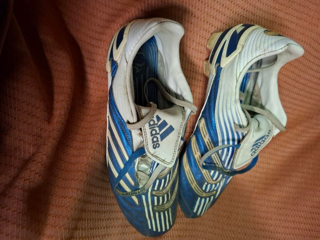 Voetbalschoenen, koussen en scheenbeschermers, Ophalen of Verzenden, Zo goed als nieuw