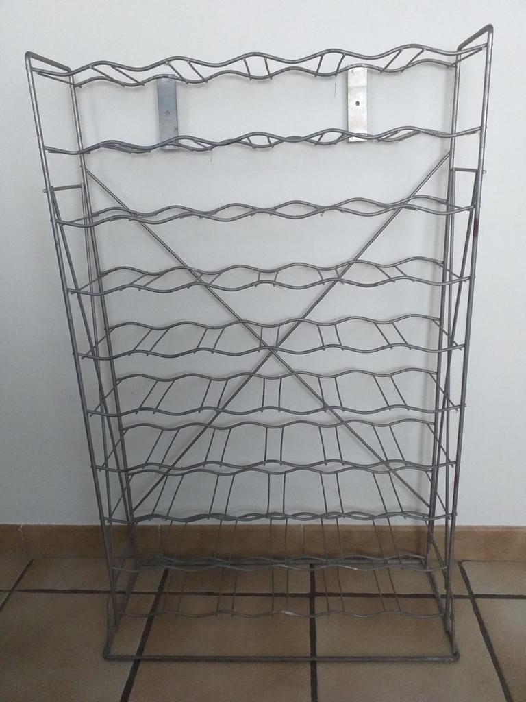 À VENDRE CASIER À BOUTEILLES POUR 60 BOUTEILLES, Enlèvement, Utilisé, Métal, 75 cm ou plus