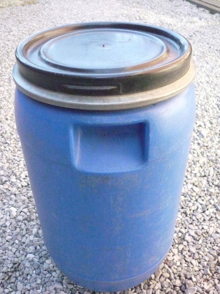 vat 30 l , 50 l , 120 l en 220 liter met deksel, Ophalen