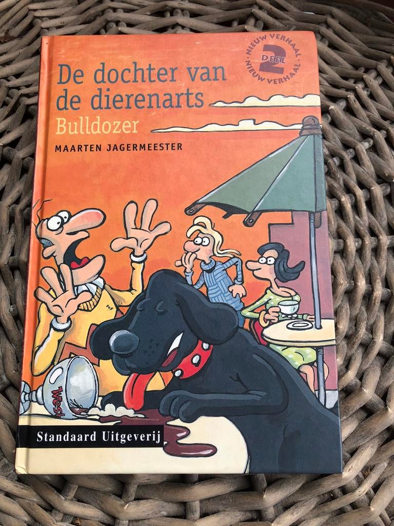Boek: de dochter van de dierenarts en bulldozer, Boeken, Ophalen, Zo goed als nieuw