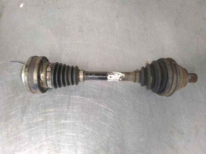 Aandrijfas links-voor van een Volkswagen Golf, Gebruikt, -, Volkswagen, -