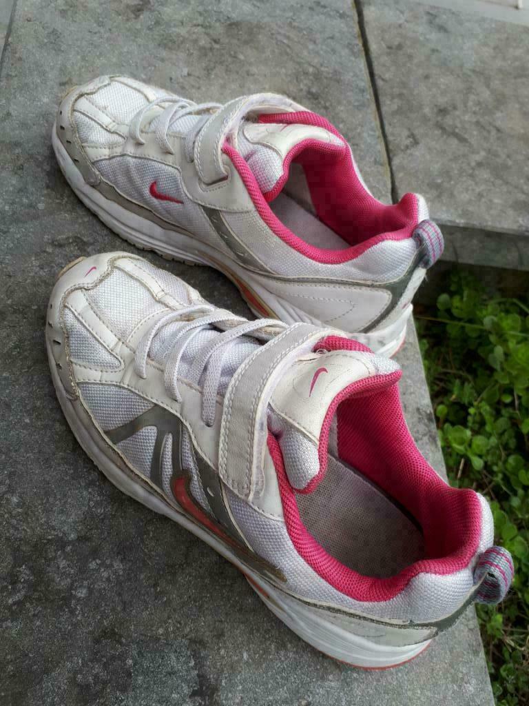 Nike Basket Blanche rose taille 34, Enlèvement ou Envoi, Utilisé, Chaussures