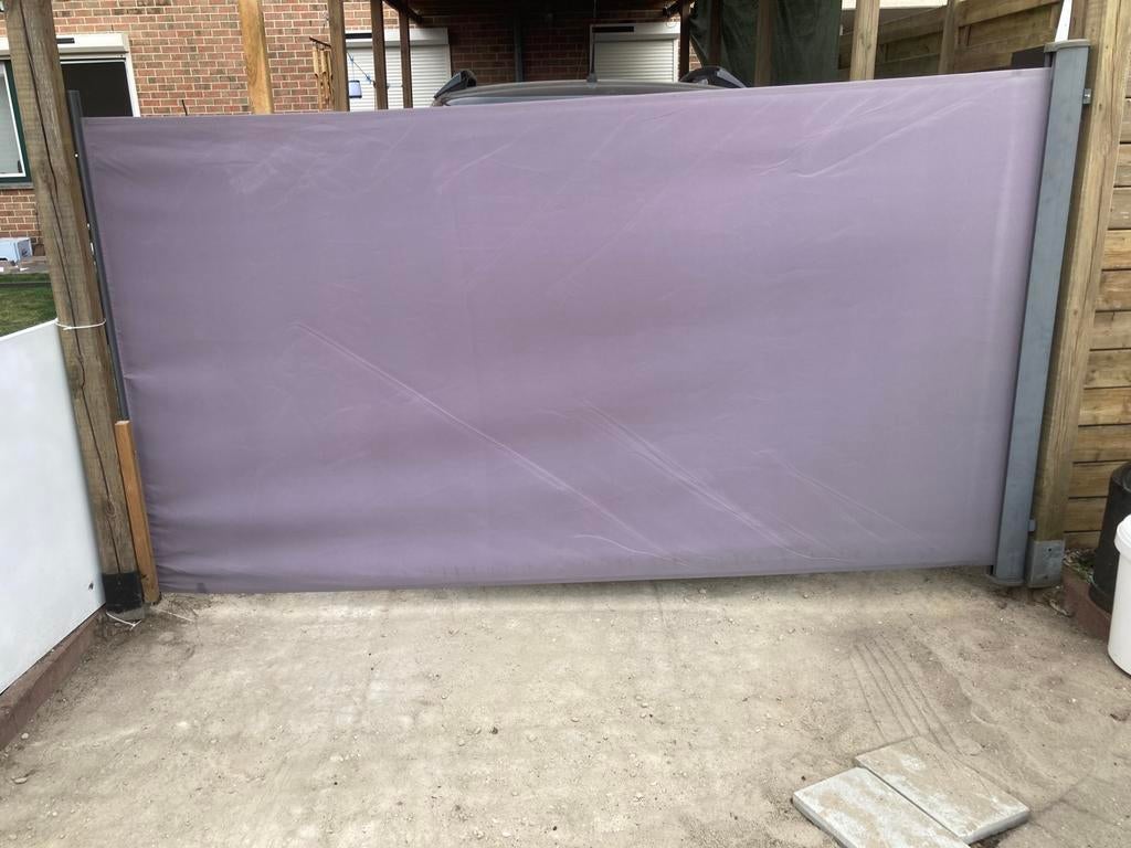 2 grijze uitschuifbare windschermen, Ophalen, Kunststof, Gebruikt, 200 cm of meer