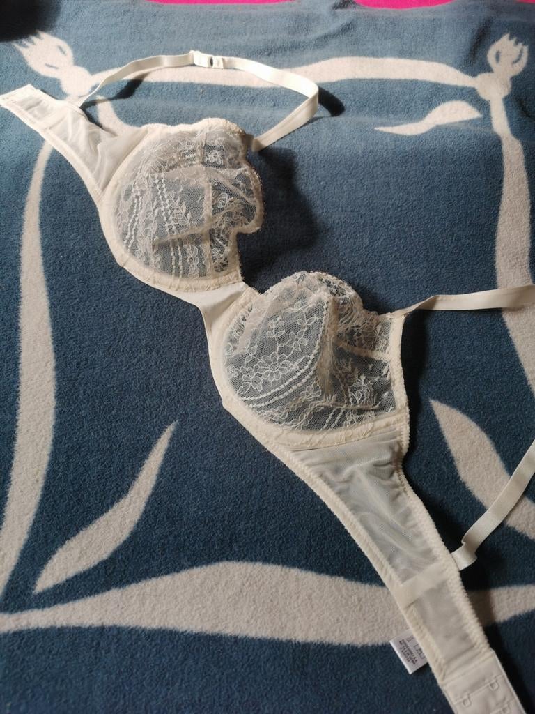 Als nieuw heel mooie BH  van Andres Sarda, Kleding | Dames, Ophalen of Verzenden, BH