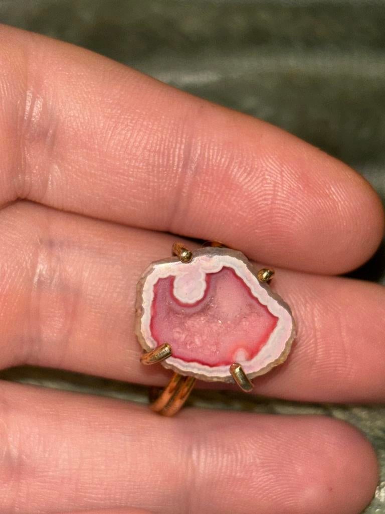 Geode ring, Bijoux, Sacs & Beauté, Bagues, Rose, Femme ou Homme, Comme neuf, Or
