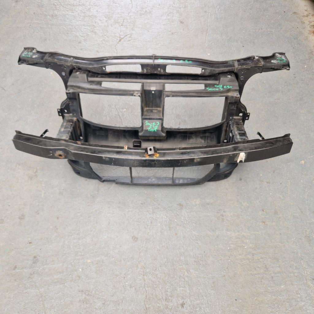 bloc avant BMW SERIE 3 E90 2008 masque armature façade 320D, Autos : Pièces & Accessoires, Carrosserie & Tôlerie, BMW, Avant, Enlèvement