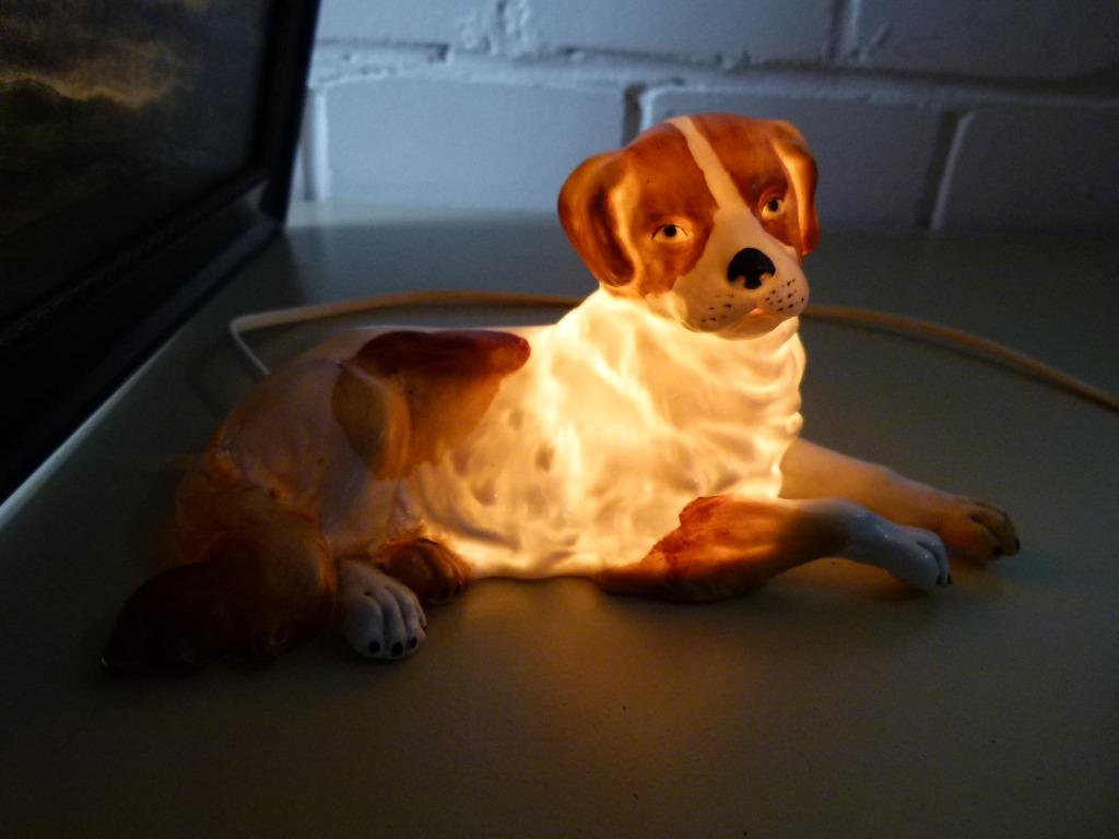 antiek porselein hond lampje 30er jaren, Verzamelen, Ophalen, Huis en Inrichting