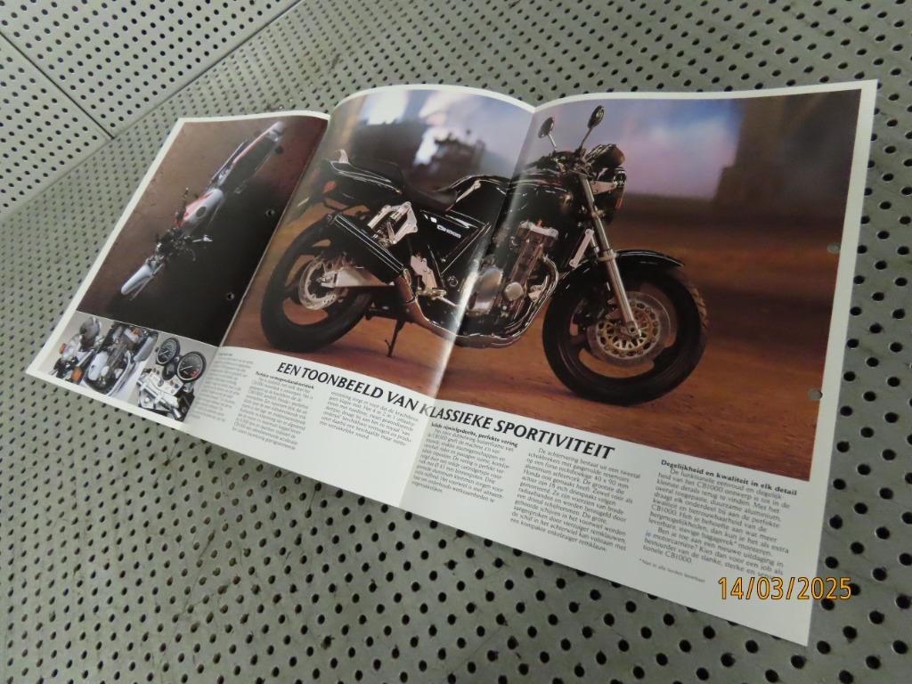 Triumph kleurenfolder Reclame Advertentie '93 Trident e.a., Enlèvement ou Envoi, Utilisé, Motos