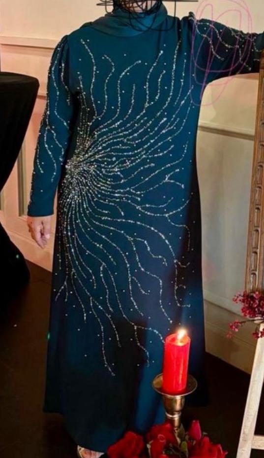 Feestkledıj met parels, Kleding | Dames, Ophalen of Verzenden, Maat 46/48 (XL) of groter, Groen, Galajurk