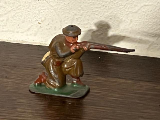 Loden soldaat Schutter, Ophalen