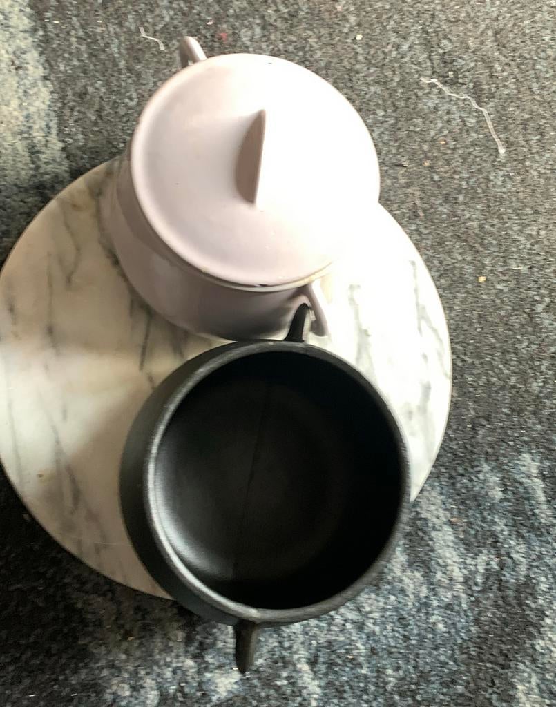 Made Franse Le Creuset twee mini  gietijzer pannen, Huis en Inrichting, Gebruikt, Ophalen, Kookpan of Snelkookpan, Gietijzer