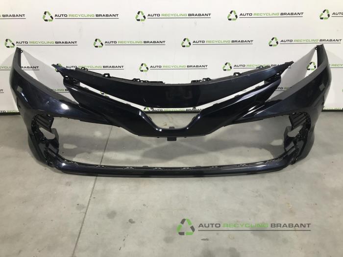 Voorbumper van een Toyota Camry, Gebruikt, -, -, Ophalen of Verzenden