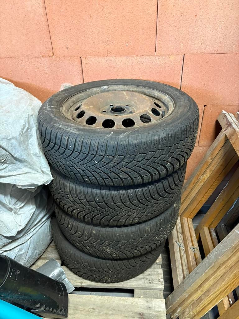 Winterbanden Bridgestone op stalen velgen, Pneus et Jantes, Pneus hiver, 16 pouces, Véhicule utilitaire