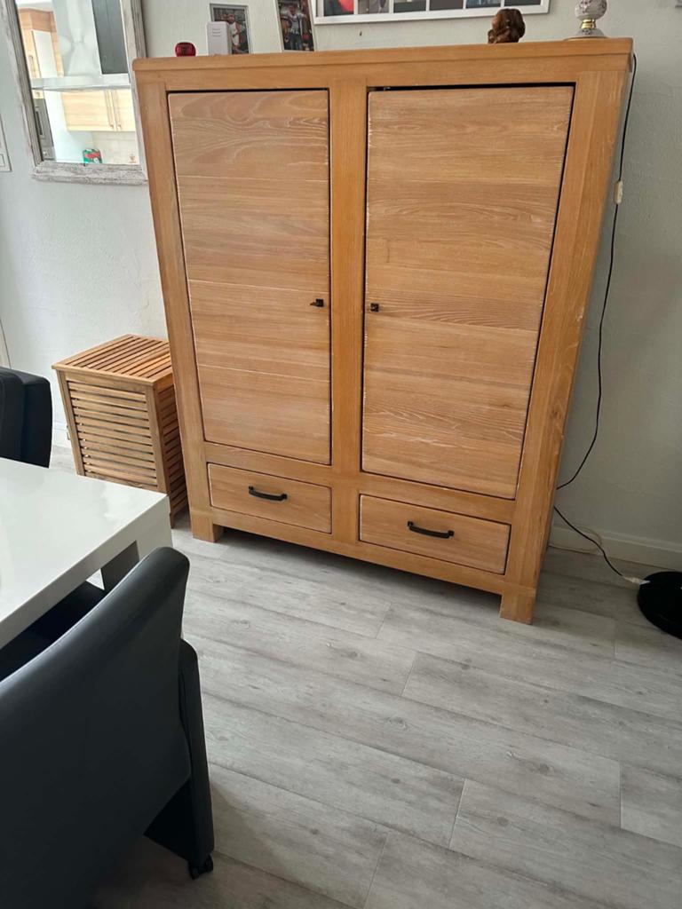 Barkast en lange kast voor woonruimte ., Ophalen