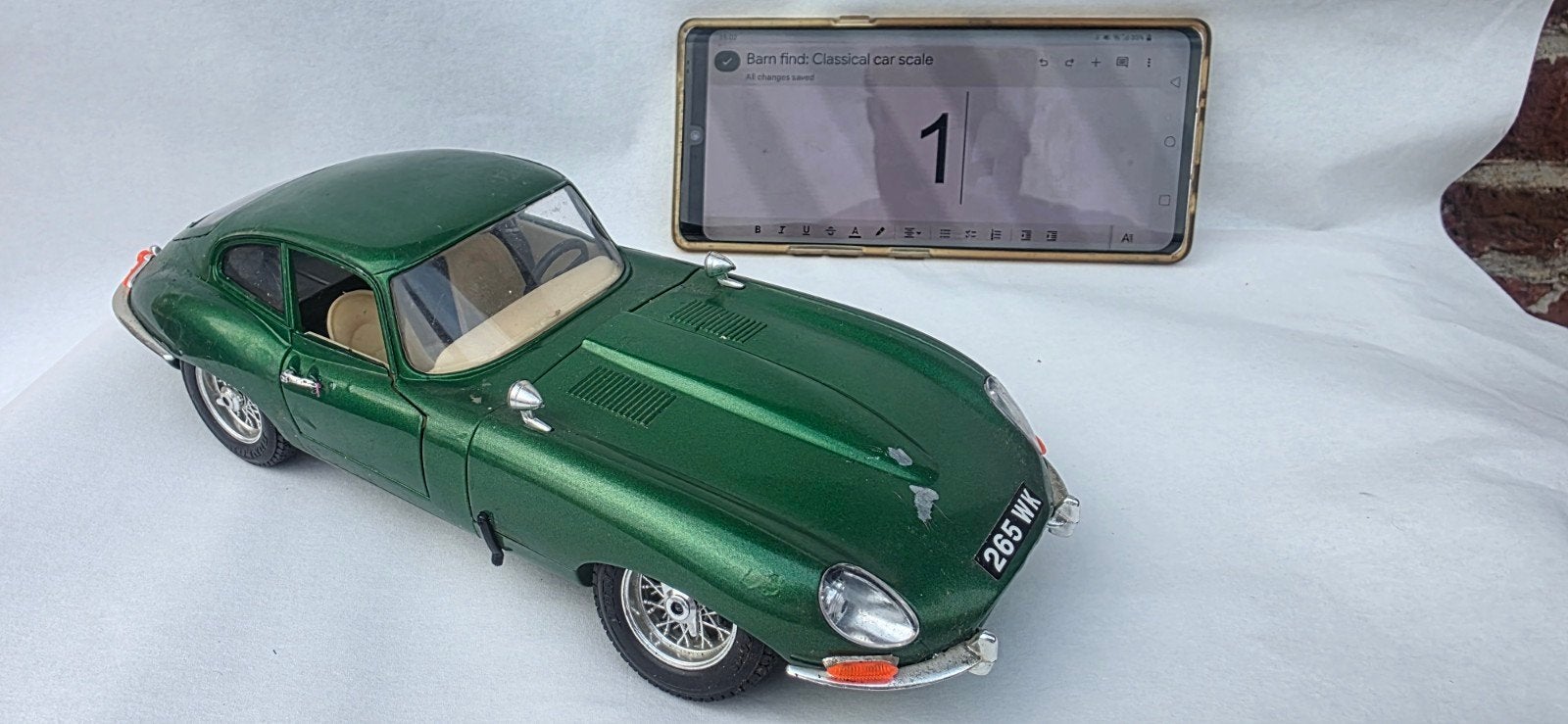 N 1 — Jaguar Type E Coupé 1961 — Bburago 1:18, Hobby & Loisirs créatifs, Voitures miniatures | 1:18, Enlèvement ou Envoi, Utilisé