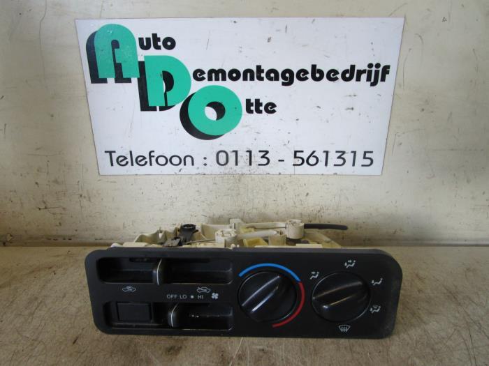 Kachel Bedieningspaneel van een Toyota Starlet (Starlet 95-), Auto-onderdelen, Gebruikt, -, -, Ophalen of Verzenden