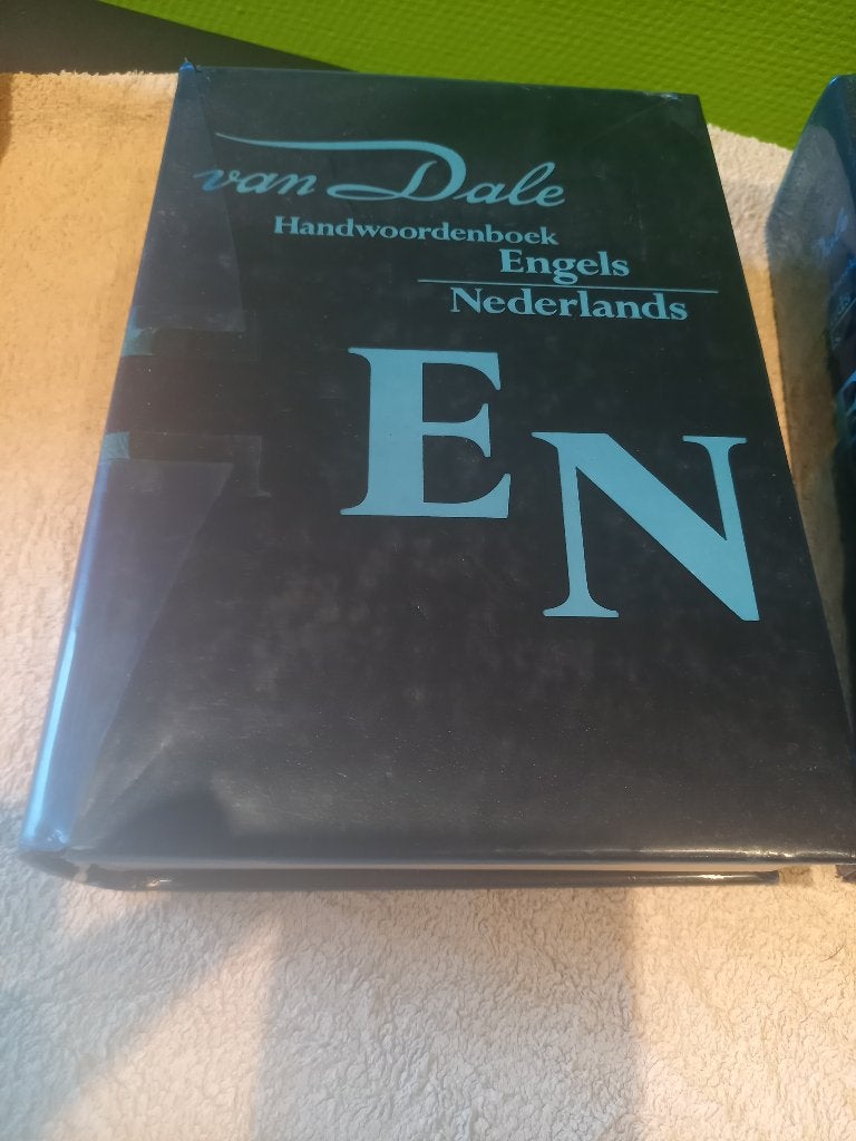 handwoordenboek Van Dale, Boeken, Ophalen of Verzenden, Zo goed als nieuw, Van Dale, Engels