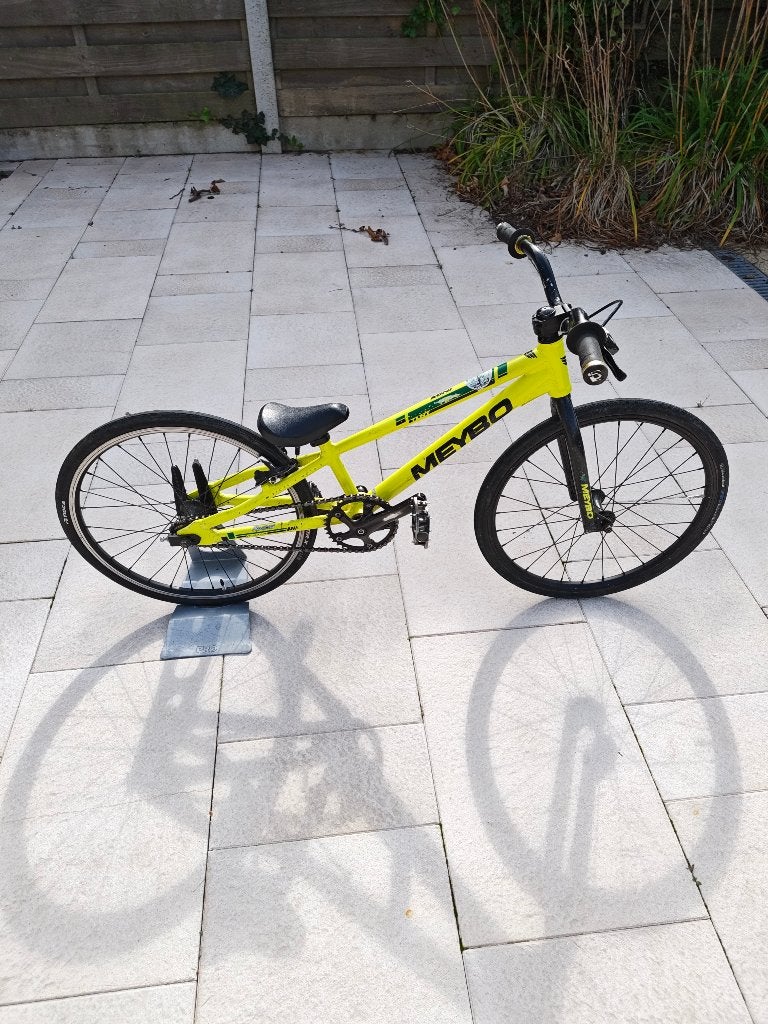 Bmx fiets, Fietsen en Brommers, Ophalen, Velgrem, Meybo, V-brakes