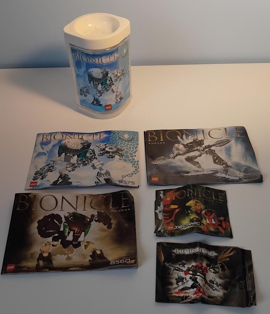 Lego Bionicle doos, 3 instructieboekje en 2 kleine boekjes, Verzamelen, Ophalen of Verzenden, Gebruikt