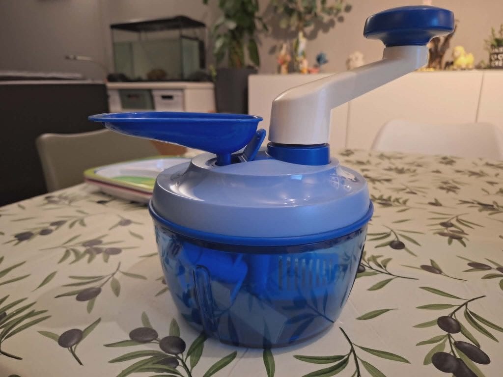tupperware uien, mayonaise, noten, enz..., Blauw, Overige typen, Ophalen of Verzenden, Zo goed als nieuw