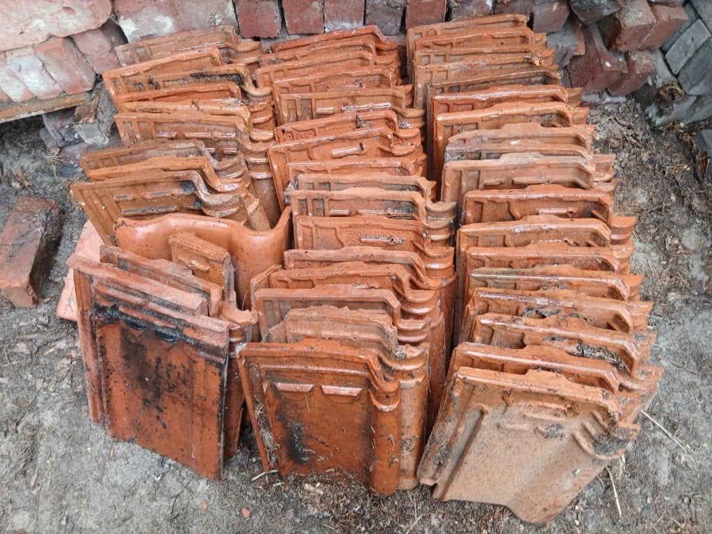 Dakpannen - +/- 48 stuks - gratis - Te Zonhoven (Termolen), Enlèvement, Utilisé, Tuiles