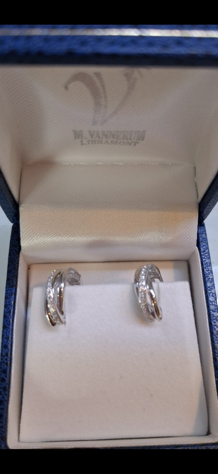 Petites créoles or 18k diamants NEUVE, Neuf, Enlèvement ou Envoi, Or, Avec pierre précieuse