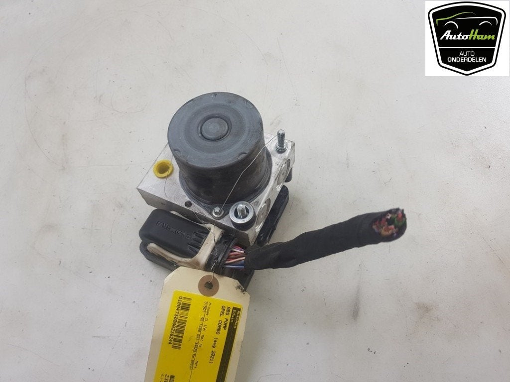 BLOC ABS (FREINS ANTI-BLOCAGE) Opel Combo Cargo, Robert Bosch AG, Opel, Utilisé, Robert-Bosch-Allee 1
74232  Abstatt, DE