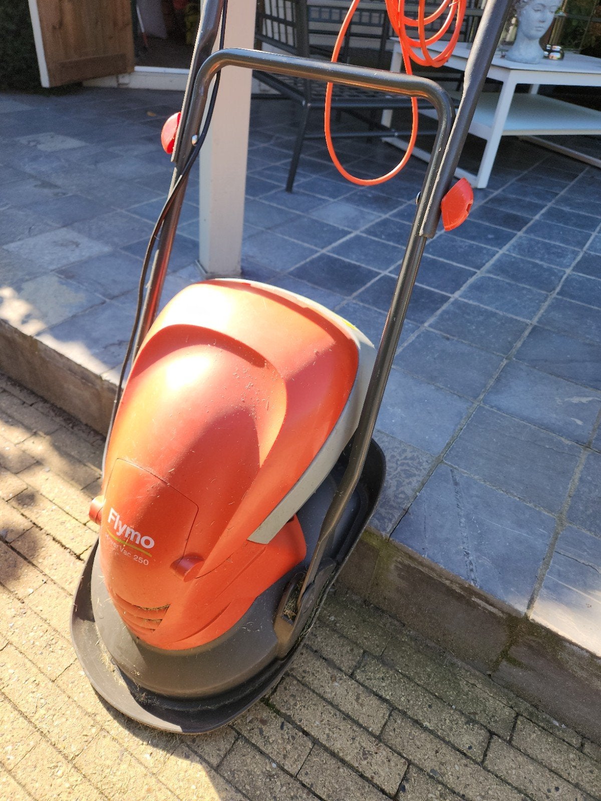 grasmachine zwevend, Tuin en Terras, Ophalen, Cirkelmaaier, Gebruikt, Elektrische grasmaaier