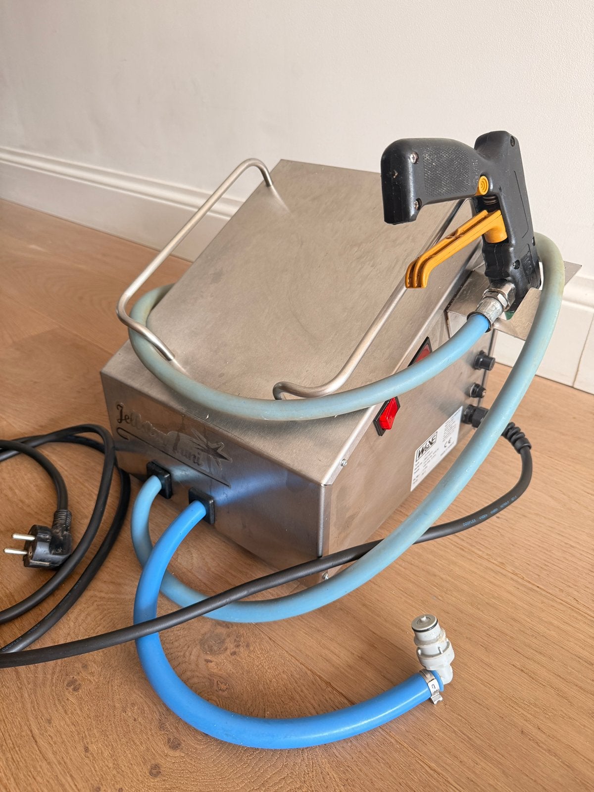 Geleispuitmachine W&VE JS-mini., Ophalen