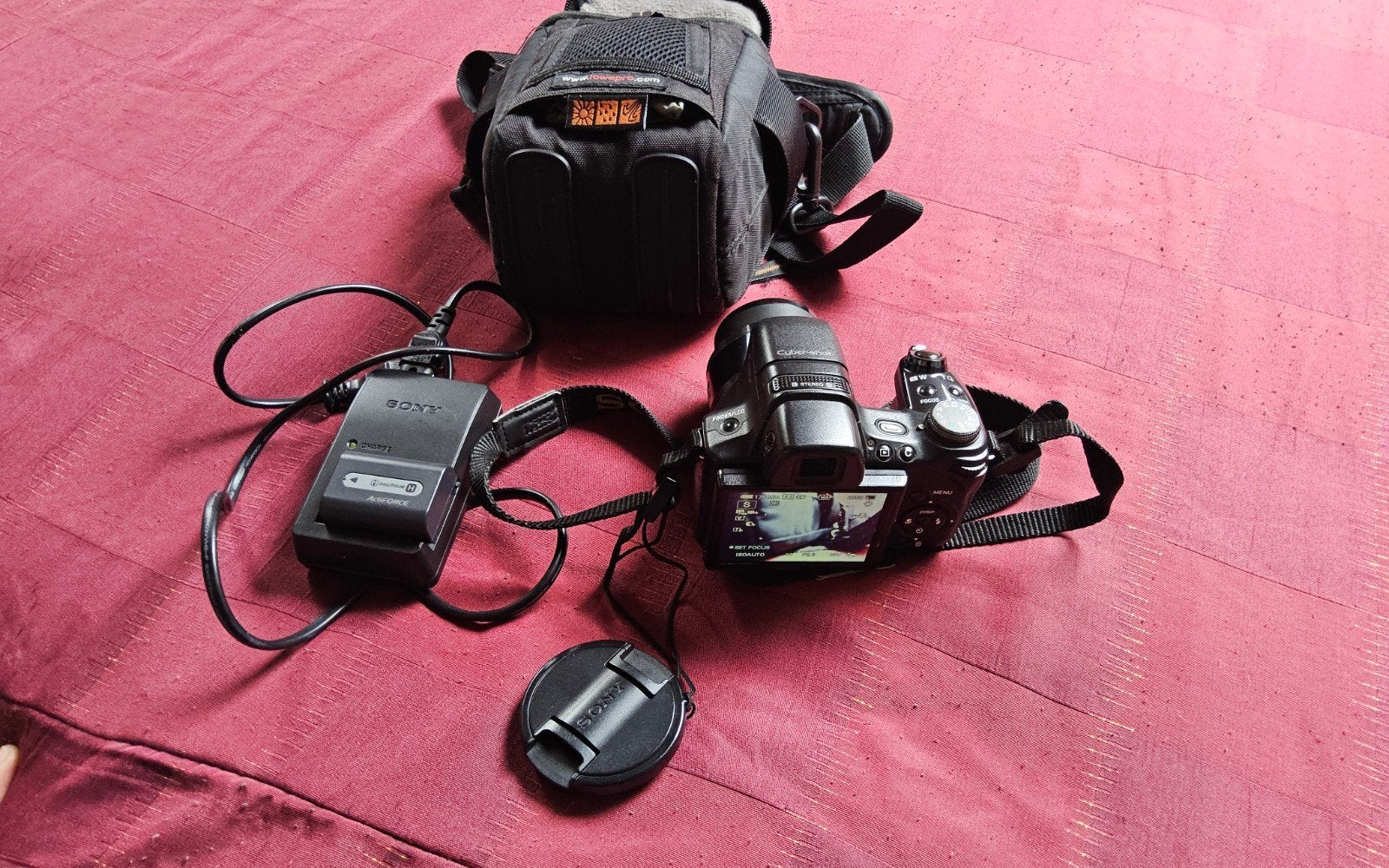 Sony Cybershot digitaal camera met accessoires ,2 batterijen, Telecommunicatie, Portofoons en Walkie-talkies, Ophalen of Verzenden