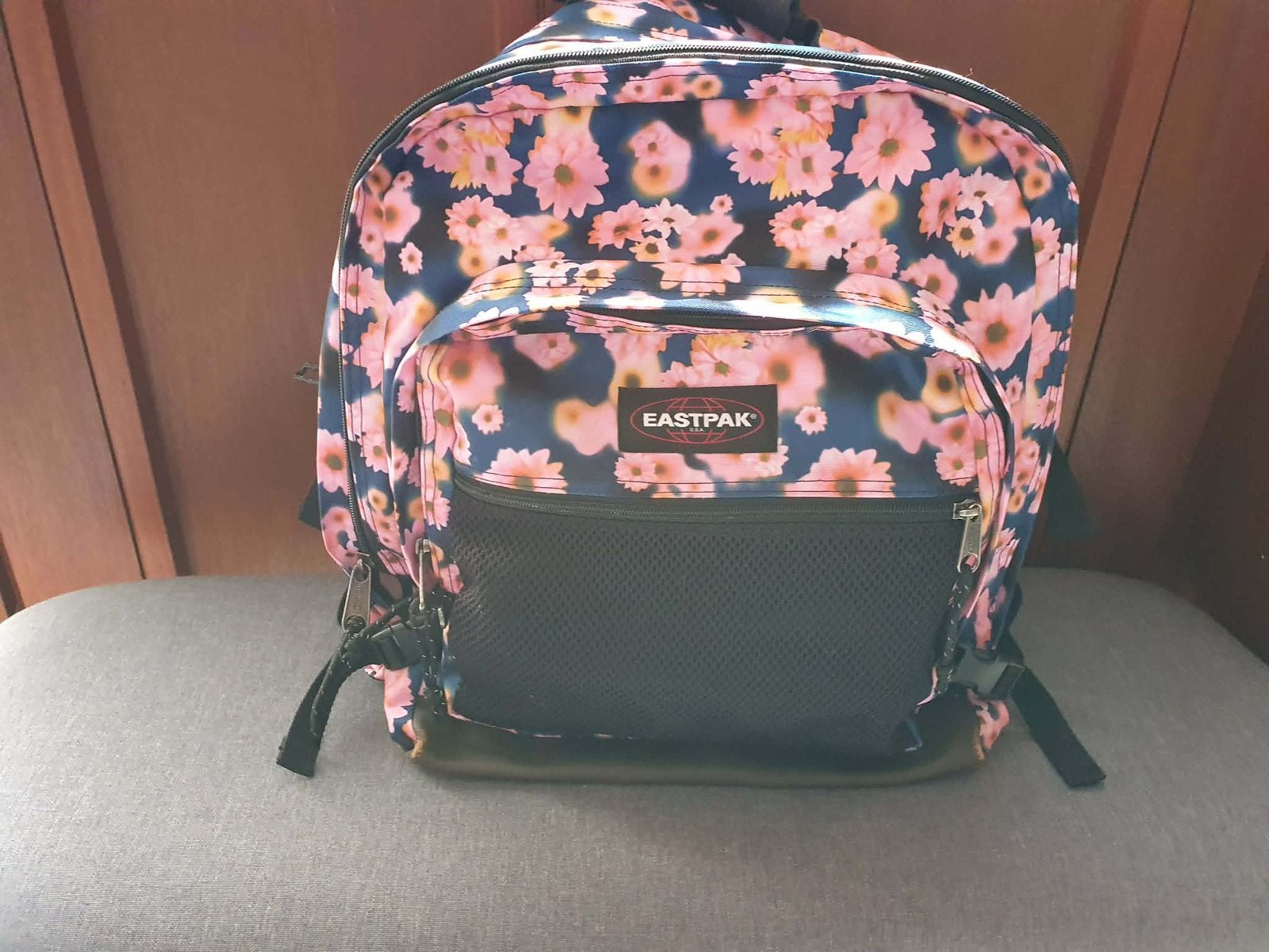 Sac à dos Eastpak taille XXL + trousse assorti, 25 à 40 cm, Étanche, Comme neuf, Eastpak