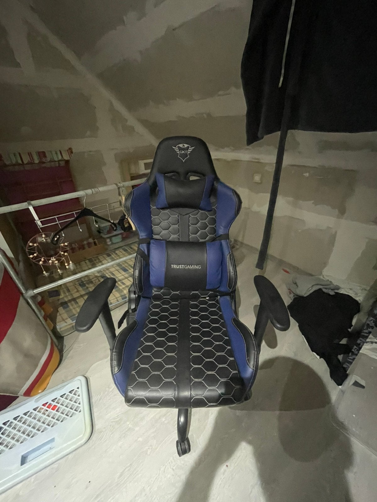 Gaming stoel, Huis en Inrichting, Bureaustoelen, Ophalen, Zo goed als nieuw