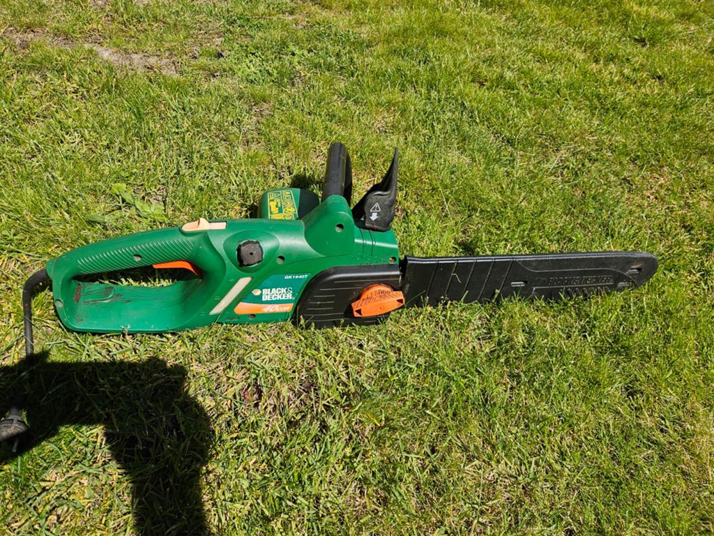 Scie à chaîne Black&Decker, Enlèvement