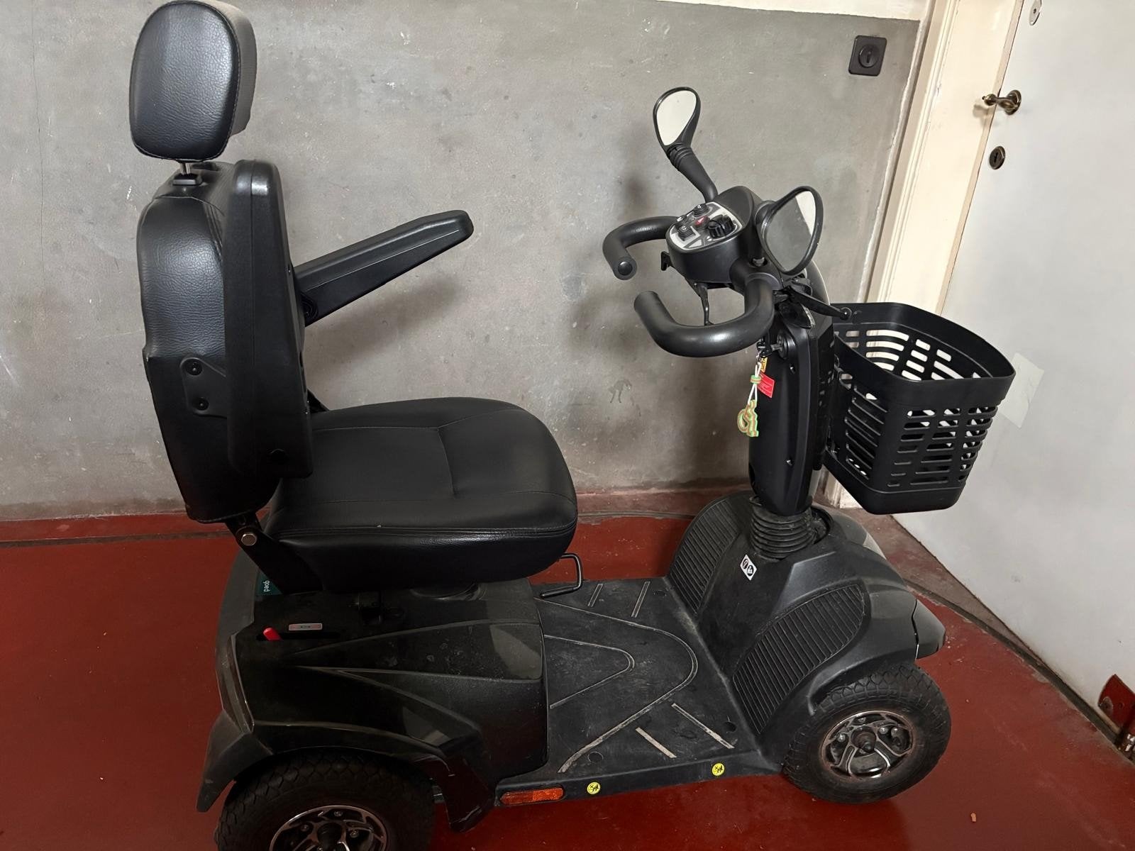 mobiliteit scooter, Diversen, Brommobielen en Scootmobielen, Ophalen, Zo goed als nieuw, Drive, 11 t/m 15 km/u