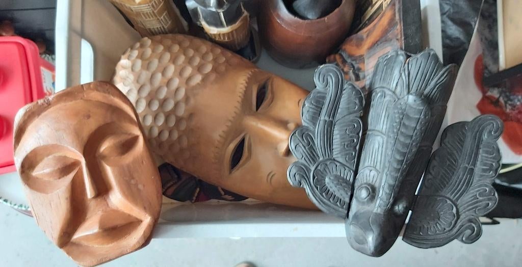 lot Olifanten, maskers, en andere Afrikaanse beelden, Ophalen