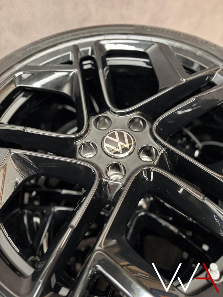 20'' Volkswagen Tiguan CT York velgenset R-Line BLACK DEMO, Autos : Pièces & Accessoires, Pneus & Jantes, Pneus et Jantes, 255 mm