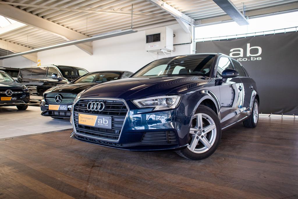 Audi A3 1.0, AIRCO, NAVI, BLUETOOTH, 1 HAND, 0 kg, Zwart, Bedrijf, 5 deurs