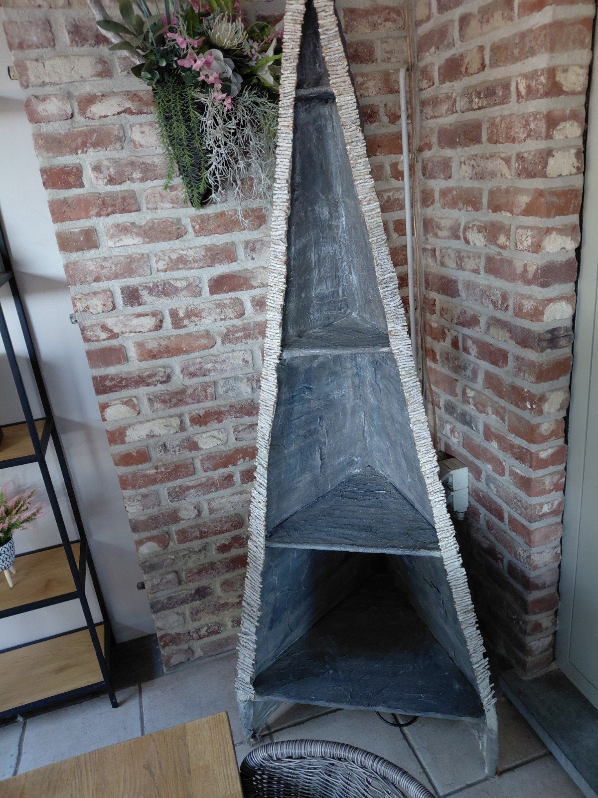 pyramide   grotten kast, Ophalen