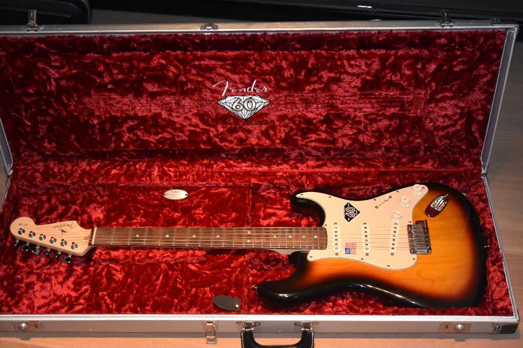 Fender American Stratocaster 60th Anniversary Diamond Ed., Enlèvement, Comme neuf, Solid body, Fender