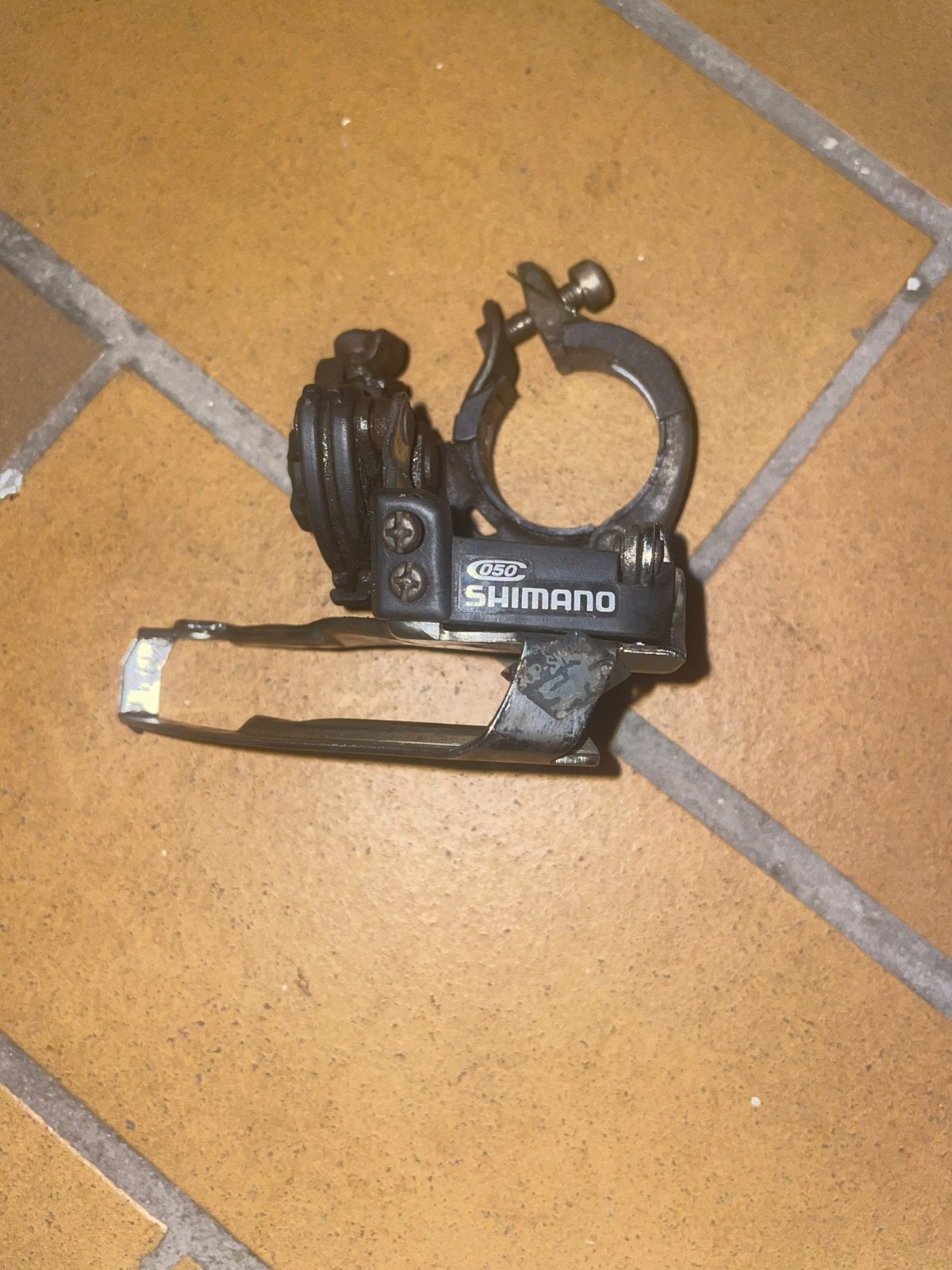 Shimano C-050 FD-C050 dérailleur avant VTT 3x6/7 vitesses, Enlèvement ou Envoi, Acier, Dérailleur ou Chaîne, Utilisé