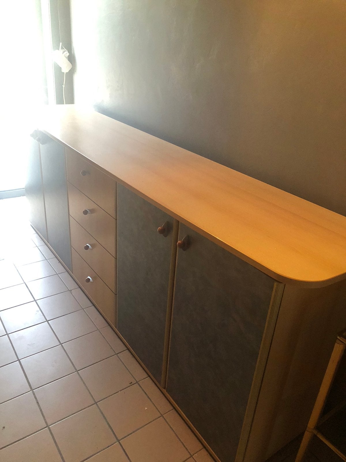 Gratis dressoir en barkast, Ophalen, Zo goed als nieuw