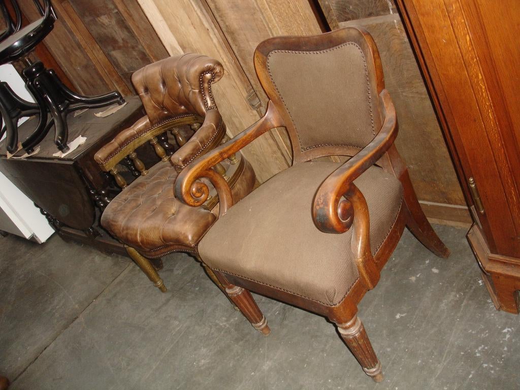 grand fauteuil en noyer massif ancien, Ophalen