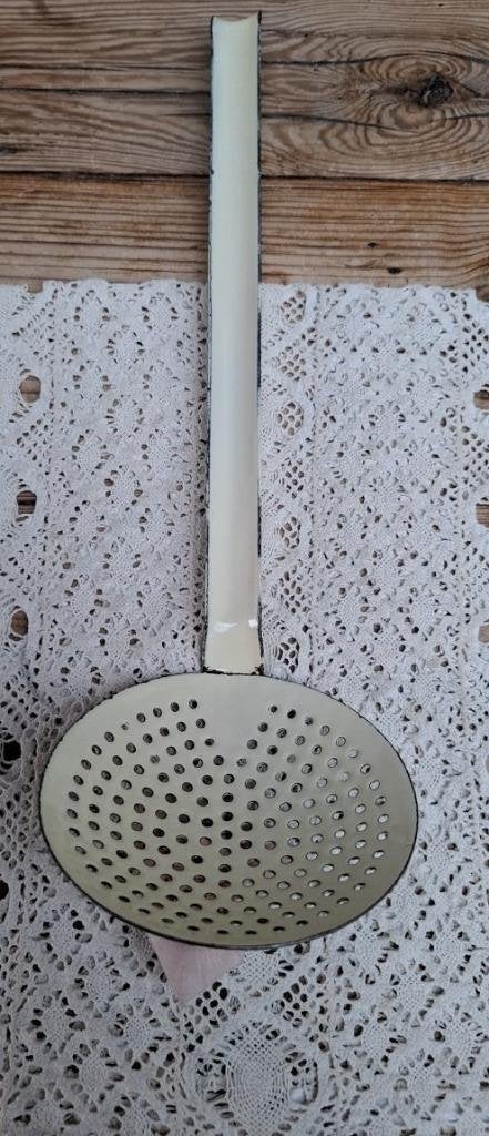 Franse gemerkte creme emaille schuimspaan ,JAPY, Antiquités & Art, Antiquités | Email, Enlèvement ou Envoi