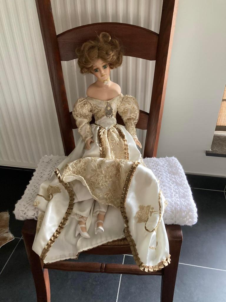 prachtige antieke pop (doll), Ophalen of Verzenden