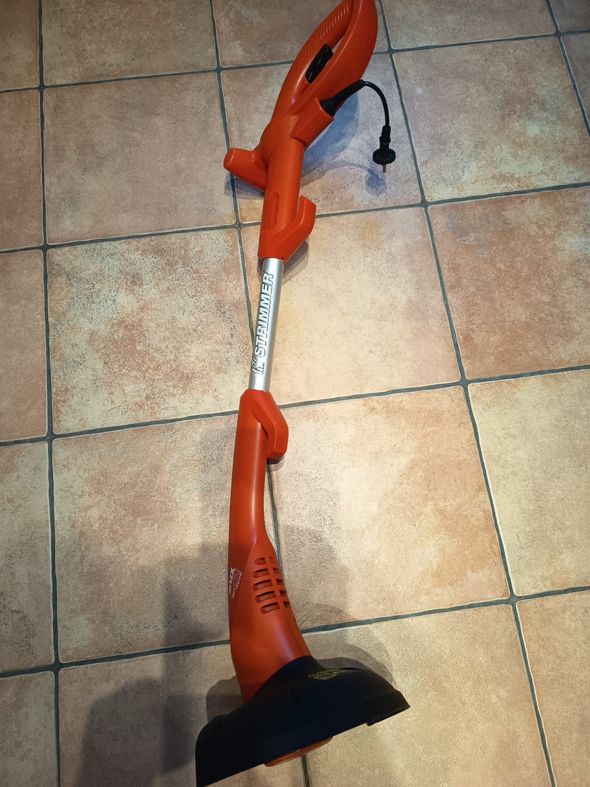 Coupe-bordures électrique, Électrique, Comme neuf, Black & Decker, Enlèvement