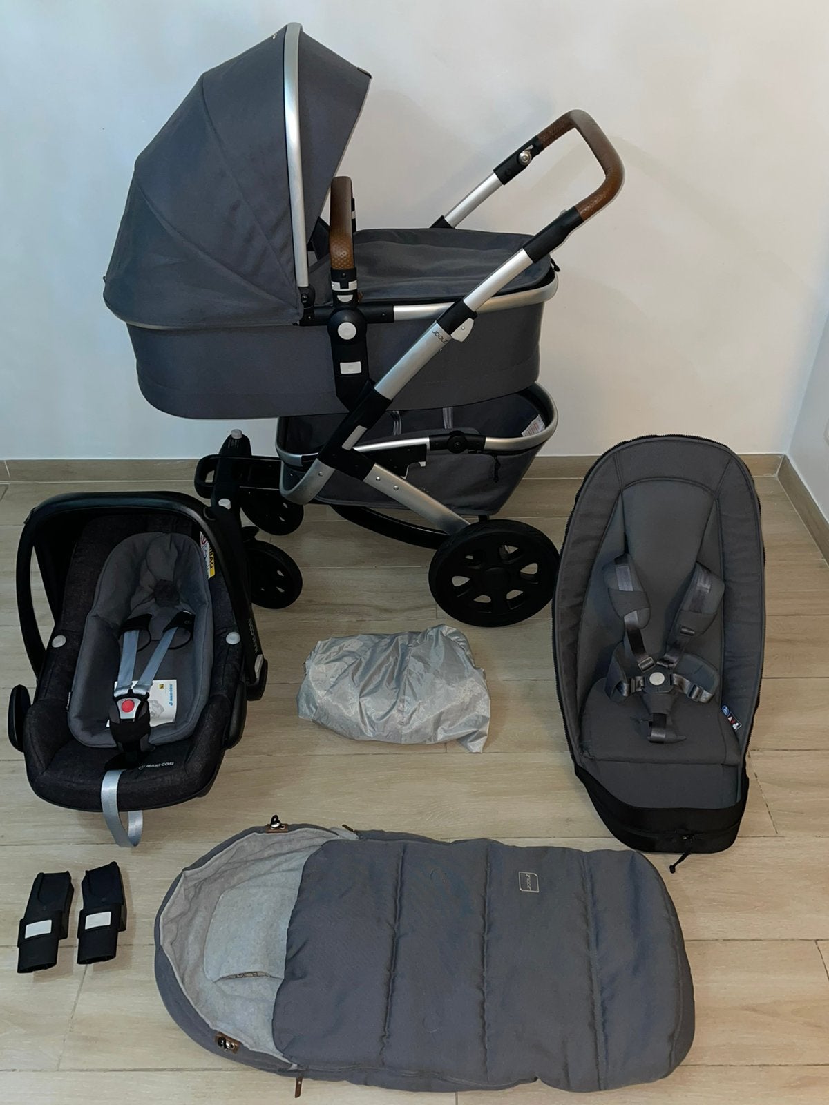 Joolz Geo 2 Gorgeous Grey Kinderwagen 3-in-1 Compleet Set, Couverture pieds, Babygeluk, Comme neuf, Enlèvement