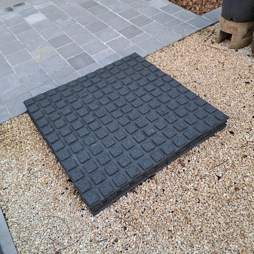 Tegel rubber 100 cm x 100 cm  1,5cm/2,5cm hoog, Ophalen, Overige typen, Rubber, Zo goed als nieuw