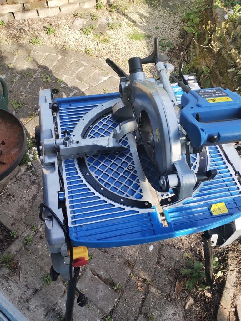Hyundai flipover zaag, Enlèvement, Utilisé, 1200 watts ou plus, Scie à onglet