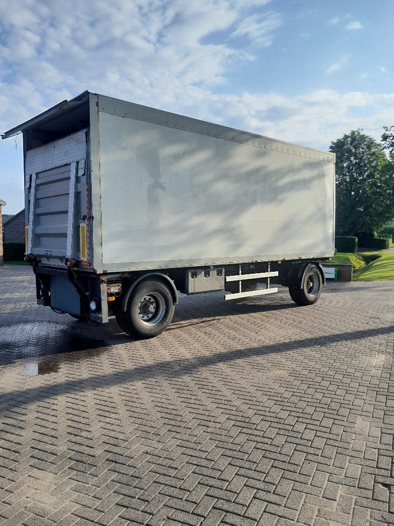 Transportwagen met Laadklep, Autos, Camions, Entreprise, Achat, Remorques et Semi-remorques