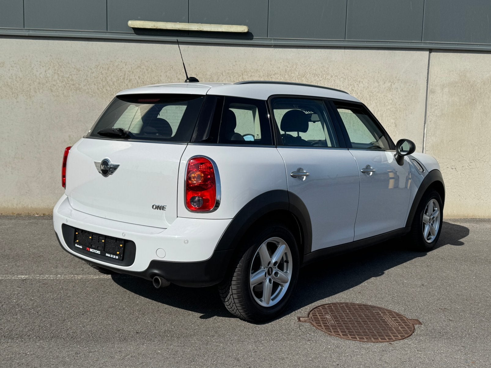 Mini cooper - 2012 - 127.000 km - benzine - carpass - airco, Countryman, 1600 cc, Bedrijf, Handgeschakeld